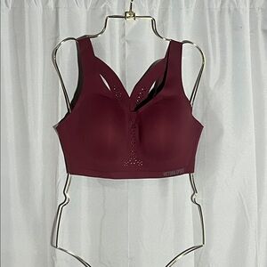 Victoria Sport Burgundy Sports Bra